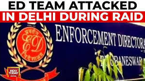 Delhi: One officer hurt after an ED team was attacked during a cybercrime raid | Watch